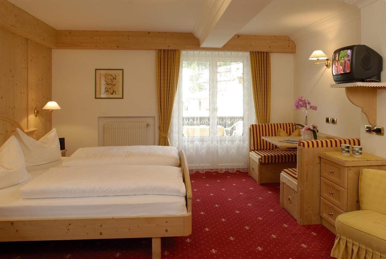 Garni Waltoy Hotell Selva di Val Gardena Eksteriør bilde