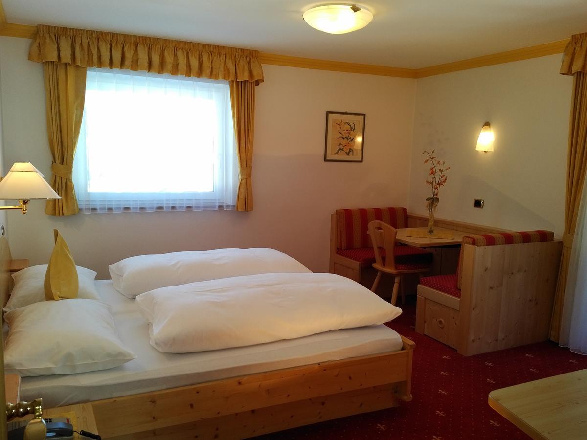 Garni Waltoy Hotell Selva di Val Gardena Eksteriør bilde